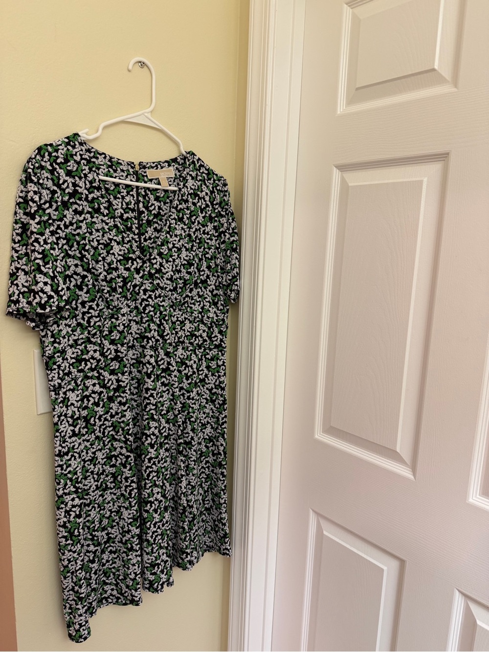 Michael Kors Black, White & Green Floral Casual Girls' Dress
